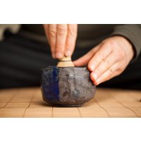Handgeformte Matcha Chawan Steinzeug Teeschale von CeramicsPotteryVK
