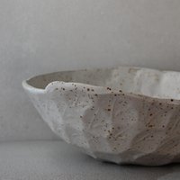 Grün Weiß Braun Schüssel Muster Große Servierschüssel Teller Keramik Flache Obstschale Pasta Salat Hand Steinzeug Geschirr Handgemacht von CeramicsStories