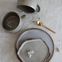 Milchig Weiße Keramik Dessert Teller Handwerker Kuchen Platte Sandwich Salat Servierplatte Handgemachte Rustikale Geschirr Steinzeug Geschenk von CeramicsStories