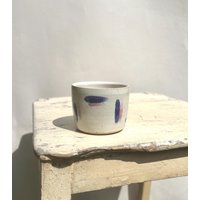 Becher Mit Gemaltem Muster von CeramicsbyAnnika