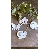 Baby Gold Und Weiße Christbaumschmuck, Marienkäfer, Bienen, Schmetterling Schlange Weihnachtsdekoration Baby Gold Und Weiße Christbaumschmuck, Marienkäfer, Bienen, Schmetterling Schlange Weihnachtsdekoration von Ceraminic