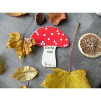 Personalisierte Pilz-Keramikverzierungen, Roter Weihnachtstrend, Waldkeramik, Rustikale Wohndekor-Recyclingbox Personalisierte Pilz-Keramikverzierungen, Roter Weihnachtstrend, Waldkeramik, Rustikale Wohndekor-Recyclingbox von Ceraminic