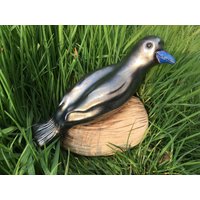 Angelina Die Schöne, Elegante Keramik Taube, Sie Wurde Von Hand Modelliert Geschrüht, Glasiert Und in Der Farbe Ölfleck Getöpfert Dekoration Angelina Die Schöne, Elegante Keramik Taube, Sie Wurde Von Hand Modelliert Geschrüht, Glasiert Und in Der Farbe Ölfleck Getöpfert Dekoration von Ceratina