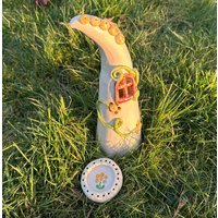 Feenhäuschen Mit Licht Und Teelichthalter Es Ist Ein Frei Entworfenes, Von Hand Modelliert Bearbeitetes Unikat Die Größe 8 X 24 cm von Ceratina