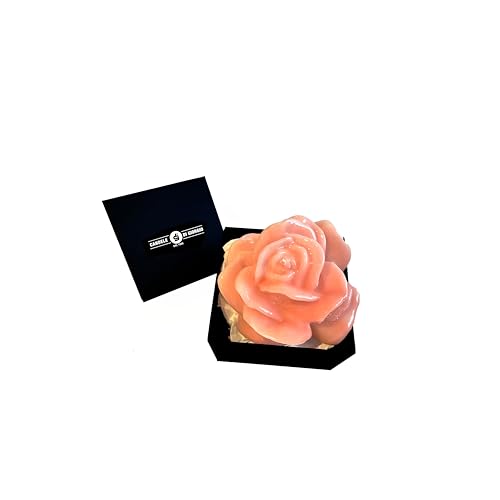 Lackierte Kerze in Rosenform in Geschenkbox - Handwerkskerze - Durchmesser 12 cm - Farbe Puderrosa Lackierte Kerze in Rosenform in Geschenkbox - Handwerkskerze - Durchmesser 12 cm - Farbe Puderrosa von Cereria di Giorgio
