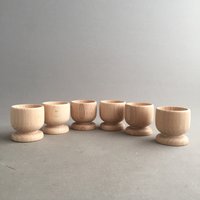 Hölzerne Eierbecher X 6 Hölzerne Eierbecher X 6 von ChachachaCo