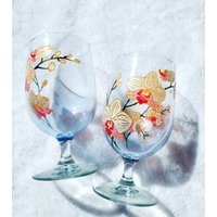 Bemaltes Geschenk Weinwasser Trinkgläser 2Er Set Gelb Rosa Orchidee Für Ihre Freundin Frau Mama Geburtstag Floral Schön Dekoriert Custom Bemaltes Geschenk Weinwasser Trinkgläser 2Er Set Gelb Rosa Orchidee Für Ihre Freundin Frau Mama Geburtstag Floral Schön Dekoriert Custom von ChalicesByOlena