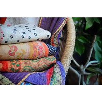 10 Stück Neu Antik Vintage Kantha Quilt Lot Handarbeit Bestickt Gudari Sale Tagesdecke Ethno Überwurf Ralli Baumwolle Decke von Chandratextiles