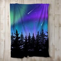Northern Lights Blanket Home Decor Mystical Forest Gift For Nature Lover Present Aurora Borealis Fleece Cover Bedspread Northern Lights Blanket Home Decor Mystical Forest Gift For Nature Lover Present Aurora Borealis Fleece Cover Bedspread von ChaosAndGlitter