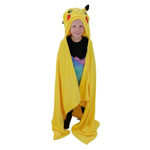 Character World Offizielle Pokemon Fleecedecke mit Kapuze, superweich, warm, Smiles Design mit Pikachu-Kopf, perfekt für Zuhause, Schlafzimmer, Übernachtungen und Camping, Größe 100 x 120 cm von Character World