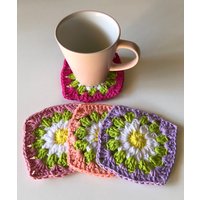 4Er Set Oma Quadrat Gehäkelte Untersetzer | Versandfertig von CharlotteCrochet