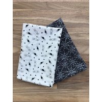 2Er Set Stoffservietten // Fröhliche Spinnen Und Spinnweben Halloween Herbst Mini Lunchbox Everyday Party Gift von CharmingHabitat