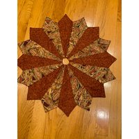 Gesteppter Herbstbaum-Rock 26-Zoll-Herbsternte-Tabletopdekor von CharsStars