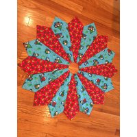 Weihnachtsbaumrock, Tischplatte Baumrock, Mini-Baumrock, Charlie Brown Kleiner Baumrock Weihnachtsbaumrock, Tischplatte Baumrock, Mini-Baumrock, Charlie Brown Kleiner Baumrock von CharsStars