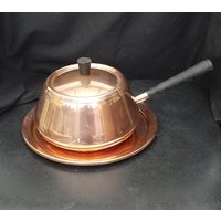 Vintage Kupfer Topf Mit Teller Henkel Doppelboden Made in Switzeland Culnox Retro-Küche von CheapVintageByJola