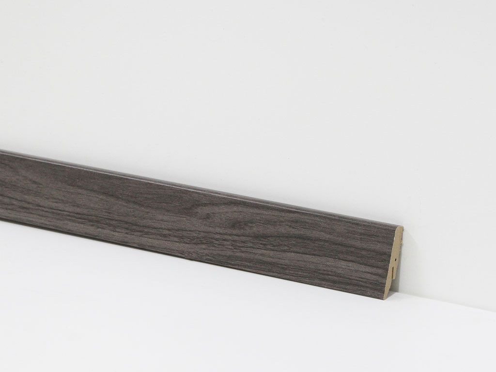 Check Sockelleiste Equipped– passend zu Check – Vinyl, Klickboden & andere Bodenbeläge, 1 Stück – 2400 x 58 x 18 mm, Clip- oder Klebemontage von Check