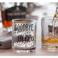 Abschiedsspannung Pension Ruhestand Whisky Glas, Party Geschenk Für Männer Coworker Ruhestand, Geschenk von CheersByJessica