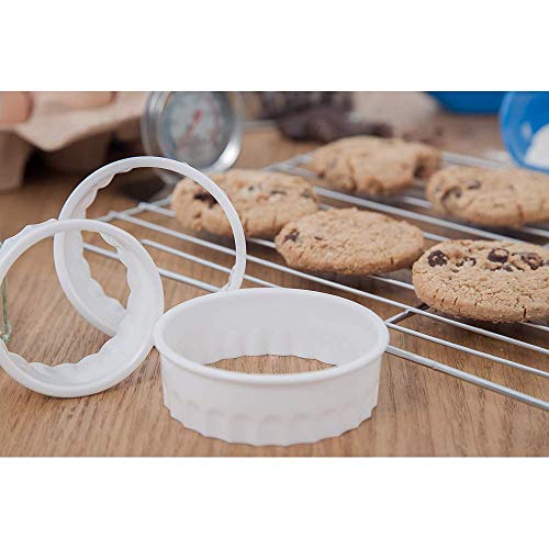 Chef Aid Ausstechformen-Set mit gewellten Kanten, rund und quadratisch, ideal für Gebäck, Keksteig, Kekse, Scones usw., 6-teilig mit Wellendesign von Chef Aid