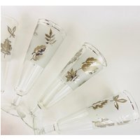 Vintage Pilsner Libbey Gläser - 4Er Set Hohes Milchglas Mit Silberner Szene von ChenuzAtelier