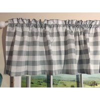 Grauer Büffelscheck ~ 40 Zoll Breit Versandfertig von CheriesCurtainShoppe