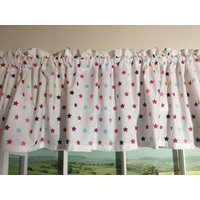Mädchenzimmer Sterne Volant ~ Extra Breit 78 Zoll Sofort Versandfertig von CheriesCurtainShoppe