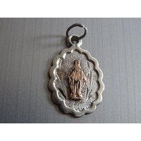 Antike Jugendstil Medaille Mutter Erde Silber & Goldanhänger von CherishedDevotions