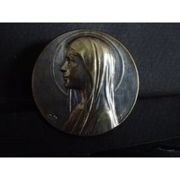 Plaque. Andenken Token Altar Jungfrau Maria Signiert A.m. Mit Schraube Und Mutter Frankreich Medaille Heiliger Charme P 82 von CherishedDevotions