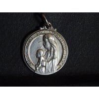 Unsere Liebe Frau Von Kostbarem Blut Weder Land Noch Meer Fürchten Die Stadt Batz Medaille Religiöse Vintage Heiligen Charme von CherishedDevotions