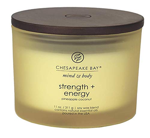 Chesapeake Bay Candle Scented Candle, Strength + Energy (Pineapple Coconut), Coffee Table von Chesapeake Bay Candle