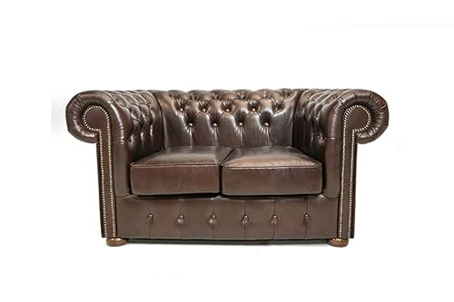 Chesterfield Sofa Class - The Chesterfield Brand | 2 Sitzer Sofa | 100% Leder, handgefertigt, Original Chesterfield | Breite 150 cm | Cloudy Dunkelbraun von Chesterfield