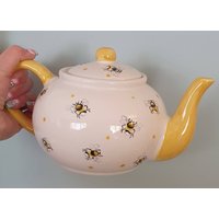 Handbemalte Teekanne - Bienen Personalisierte Muttertagsgeschenk Geburtstagsgeschenk Geschenk Für Großeltern Teeliebhaber von CheviotCeramics