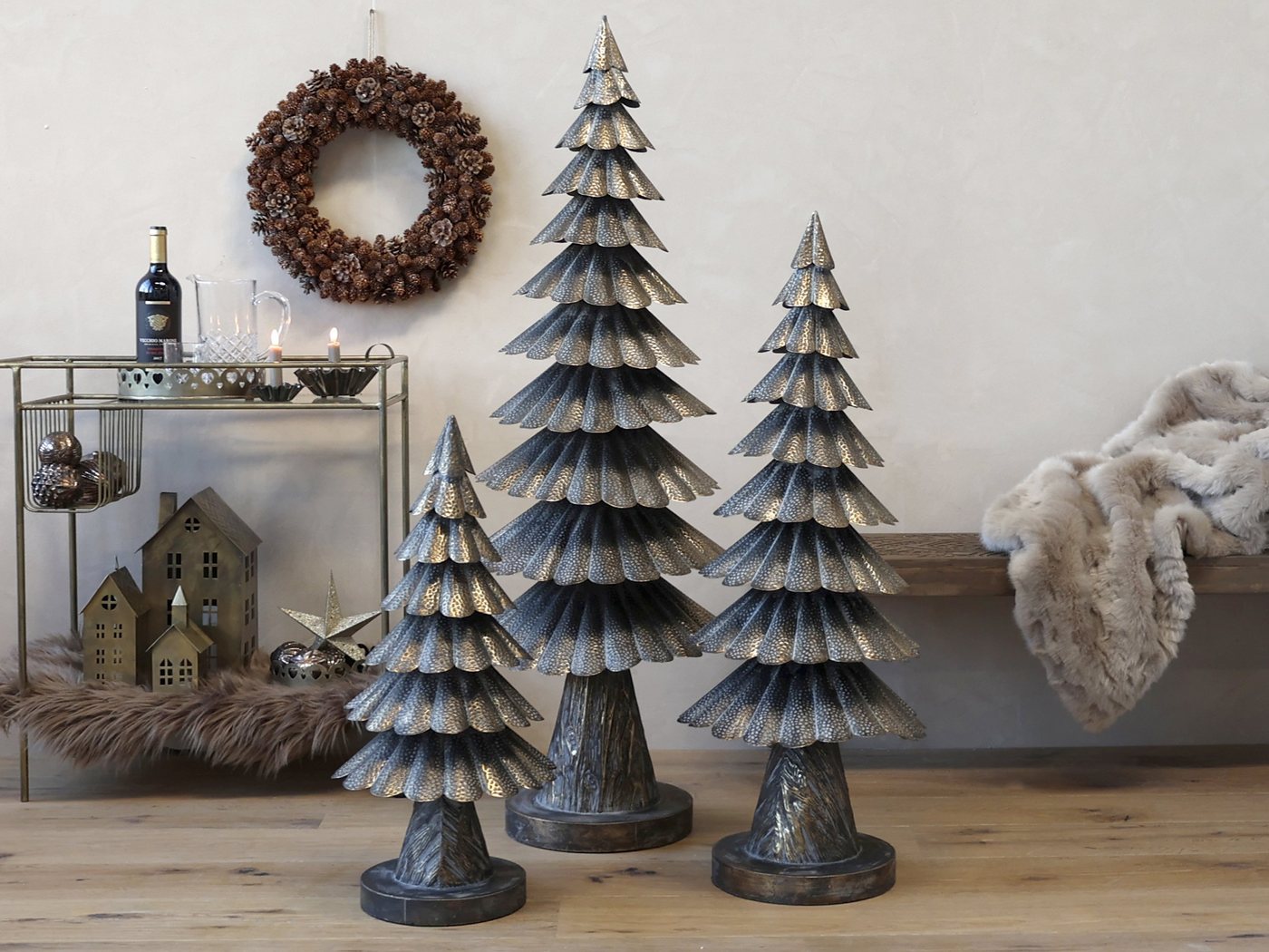 Chic Antique Künstlicher Weihnachtsbaum Weihnachtsbaum aus Metall 132cm Weihnachtsdeko Chic Antique 52018-13 von Chic Antique