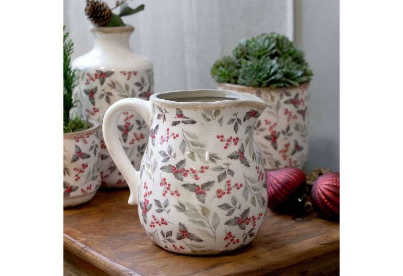 Chic Antique Kanne Chic Antique * Kanne mit Blättern und Beeren Motiv H15,5/L16/B13 cm, (1-St) von Chic Antique
