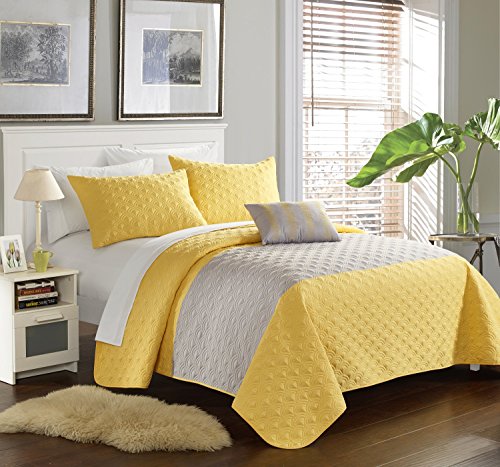 Chic Home 4-teiliges Dominic geometrisches Steppdecken-Set für King-Size-Betten, gelbe Kissenbezüge und dekorative Kissen im Lieferumfang enthalten, Polypropylen Chic Home 4-teiliges Dominic geometrisches Steppdecken-Set für King-Size-Betten, gelbe Kissenbezüge und dekorative Kissen im Lieferumfang enthalten, Polypropylen von Chic Home