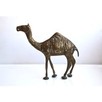 Vintage 8 "Messing Kamel Figur Statue Skulptur Massivmetall Tier Puppe Kunst Mcm Mid Century Relief Graviert Wohnkultur Retro Spielzeug Afrikaner von ChicAndAntiques