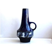 Vintage Keramik Fat Lava Kobalt Blau Umschlag Vase West Germany Handbemalte Kunst Mcm Home Decor Cottage Core von ChicAndAntiques