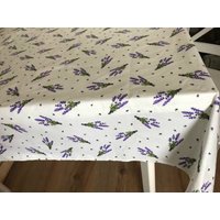 Wunderschöne Tischdecke Lavendel Benutzerdefinierte Schicke Tischwäsche Florale von ChicInteriorsPlace