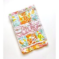 Vintage Baby Bestickter Patchwork Blumen Quilt Kissenbezug // Warmes Zimmer Dekor von ChicVintageHawaii