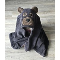 Personalisiertes Schwarzbär Kapuzenhandtuch Kinderhandtuch Aus 100% Baumwolle Personalisiertes Schwarzbär Kapuzenhandtuch Kinderhandtuch Aus 100% Baumwolle von Childslife