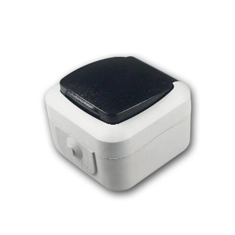 ChiliTec Feuchtraum Steckdose IP44 250V 16A ChiliTec Feuchtraum Steckdose IP44 250V 16A von ChiliTec