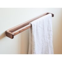 Groß | 60cm/2Ft Walnuss Handtuchhalter, Handgefertigte Handtuchhalter Aus Holz, Kerf Bent Dark Wood Classic Solides Stilvolles Badezimmer Zubehör von ChilternwoodCo