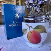 Vintage Royal Worcester Large "Evesham' Egg Coddler Mit Box von Chintzyvintage