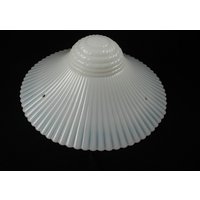 Vintage 3 Hole Light Shade - Macbeth Evans Monax Petalware von Chitownexpress
