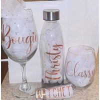 1 Kunststoff Stemmed Weingläser Können Mit Einem Namen Personalisiert Werden. Strass Oder Glitzer 1 Kunststoff Stemmed Weingläser Können Mit Einem Namen Personalisiert Werden. Strass Oder Glitzer von Chocol8CraftsConfect