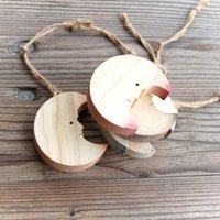 Hölzerner Mond - Eschenholz Wand Fenster Dekoration Ornament Hölzerner Mond - Eschenholz Wand Fenster Dekoration Ornament von ChoralisArt