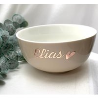Müslischale Aus Porzellan Oder Bowl in Beige Mit Namen, Schale Cremefarben Personalisiert Schrift Im Handlettering Stil Zwei Variationen von ChrisCaArt