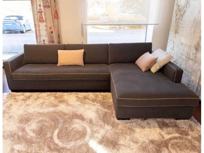 Christine Kröncke Ecksofa Ecksofa Gatsby Fest Smart-Back Stoff Djakarta Graphit mit Kissen von Christine-Kröncke