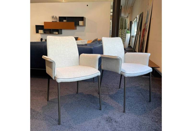 Christine Kröncke Essgruppe 2er-Set Stuhl Jaro 200 Stoff Alina 071 Fawn Keder Leder Comfort Fango von Christine Kröncke