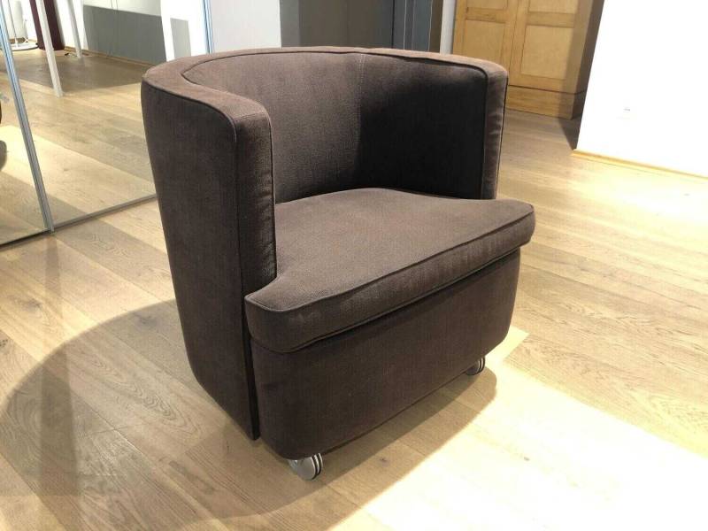 Sessel Corso Stoff PG 1 Braun auf Rollen von Christine Kröncke