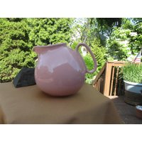 Waechtersbach Pink Pitcher, Mid Century Modern Hergestellt in Westdeutscher Runde Kugel Geformt Keramik Krug Von Waechtersbach Designer Deutschland von ChristophCreations